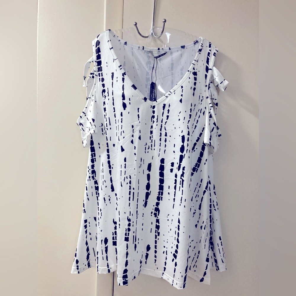 Noracora women’s black & white tunic top with short cut out sleeves size XL NWT